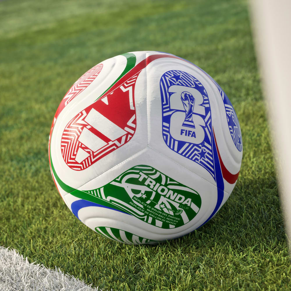 adidas FIFA Fussball-Weltmeisterschaft 26™ Trionda Club Ball - Weiß - Rot